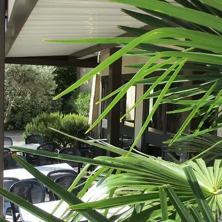 호텔 Ibis Budget Aix En Provence Est Le Canet 2*