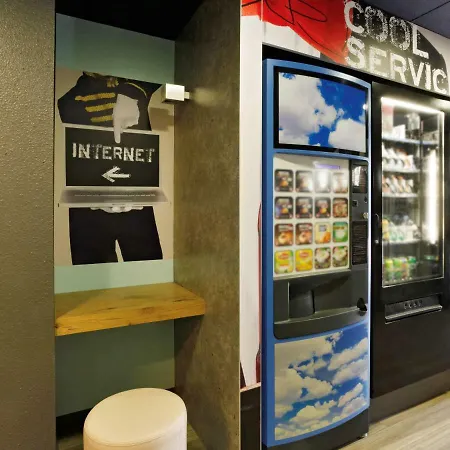 Ibis Budget Aix En Provence Est Le Canet 호텔 메이헤이유